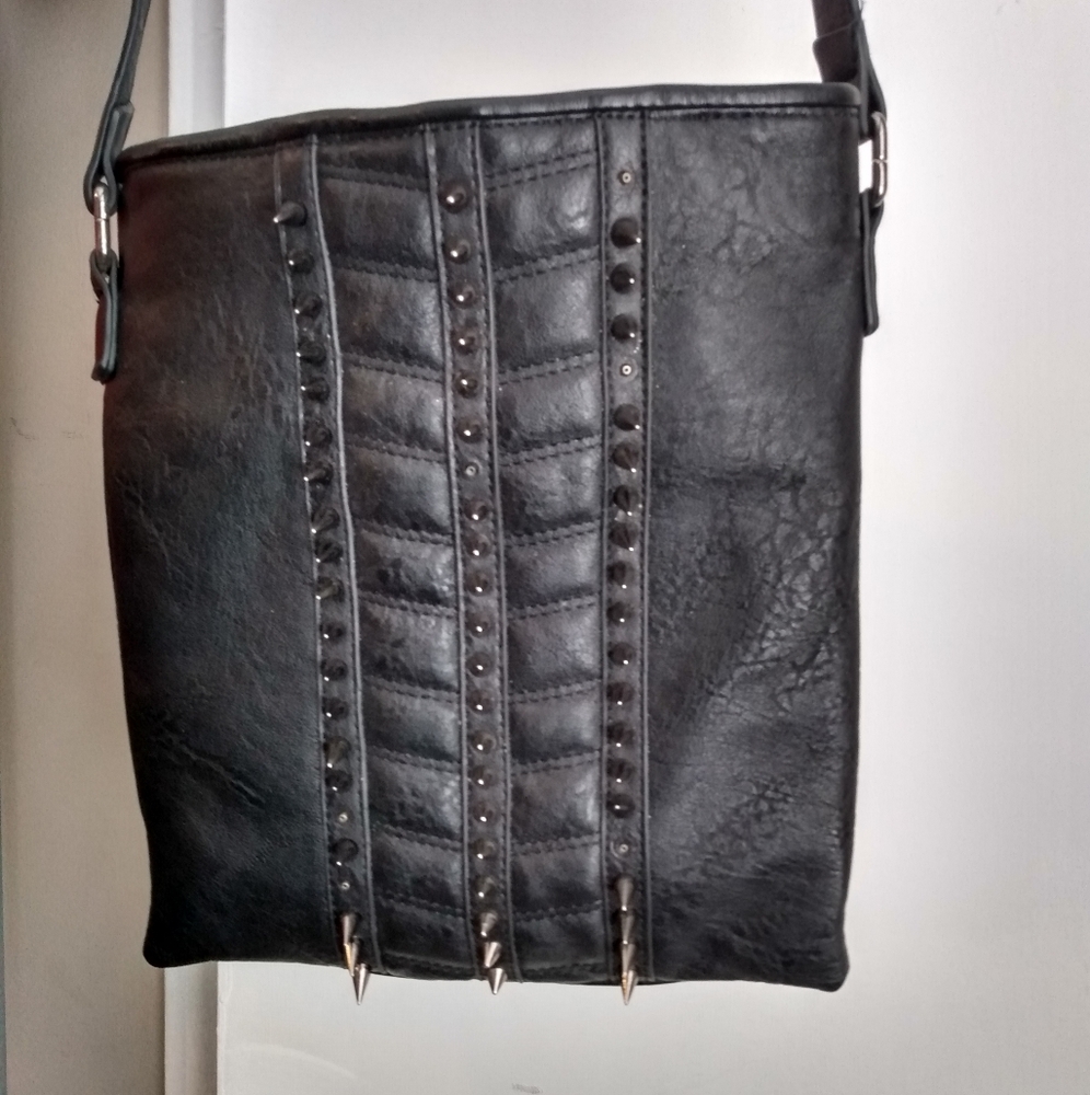 Vintage Spike crossbody